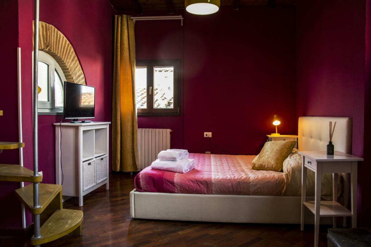 Sgarauella Benedetta Couette-café Florence